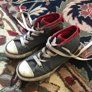Boys converse size 1